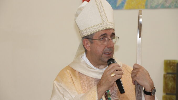 «Se noi citiamo don Tonino dobbiamo cambiare uno stile di «Se noi citiamo don Tonino dobbiamo cambiare uno stile di vita» — Arcidiocesi Bari-Bitonto