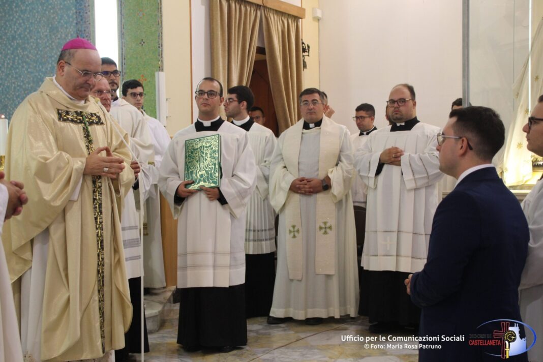 Santa Messa per l’Ammissione agli Ordini Sacri del seminarista Alessio Santa Messa per l’Ammissione agli Ordini Sacri del seminarista Alessio Caldararo – Diocesi di Castellaneta