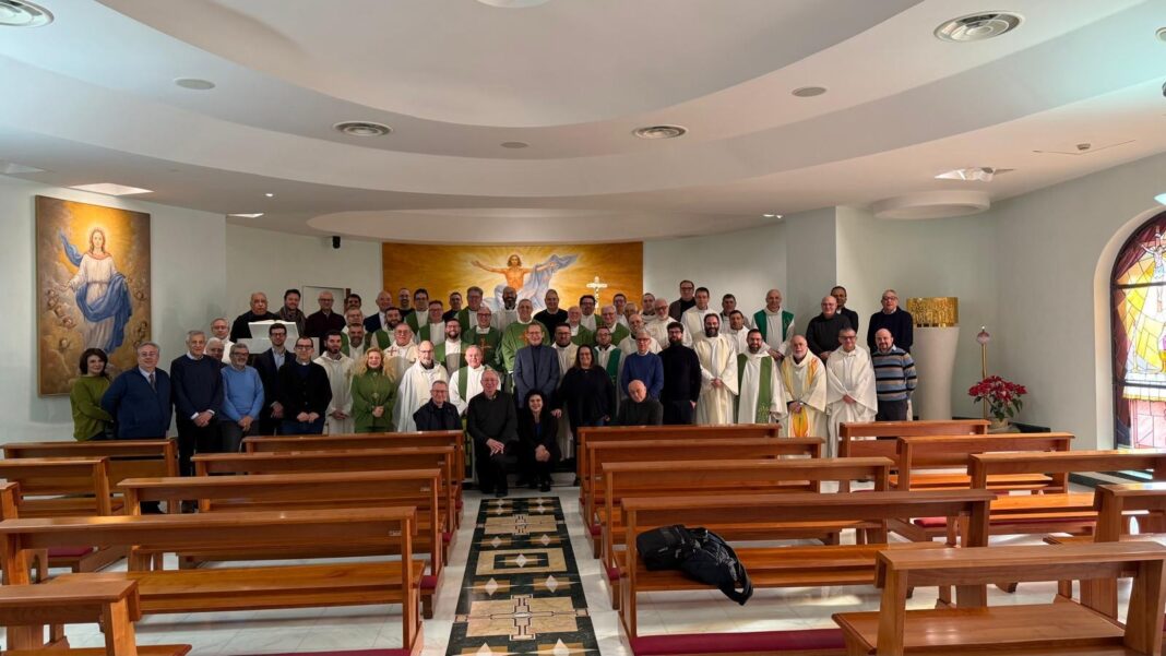 Un incontro a San Giovanni Rotondo sul tema del sostegno Un incontro a San Giovanni Rotondo sul tema del sostegno economico alla Chiesa cattolica