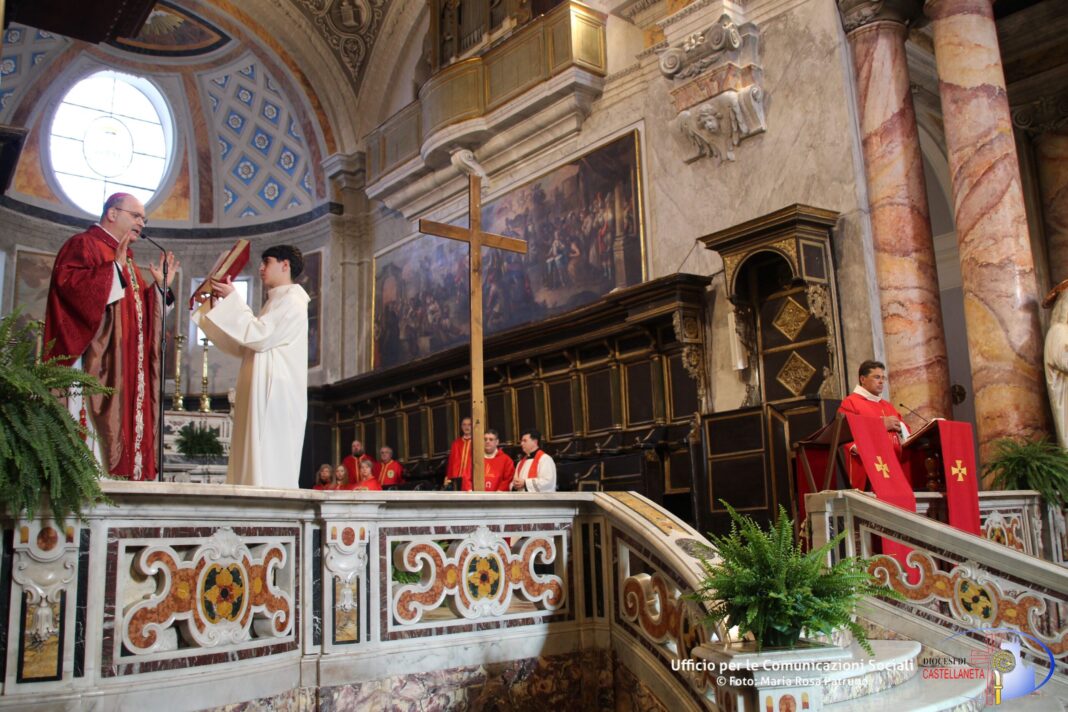 Omelia di Mons. Sabino Iannuzzi durante l’Azione Liturgica in Passione Omelia di Mons. Sabino Iannuzzi durante l’Azione Liturgica in Passione Domini – Diocesi di Castellaneta