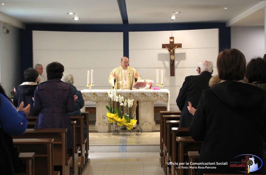 Santa Messa del giorno di Pasqua presso il Monastero Santa Chiara