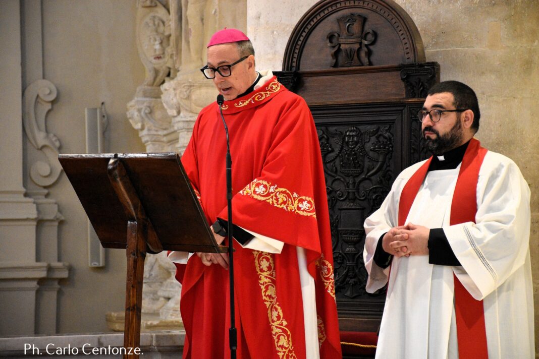 Passione del Signore, Mons. Russo: «L’obbedienza si impara dal soffrire, Passione del Signore, Mons. Russo: «L’obbedienza si impara dal soffrire, dalla croce»