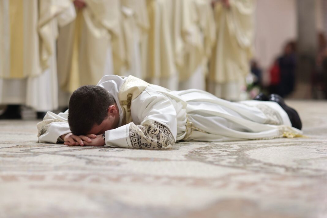 Ordinazione presbiterale di don Stefano Antonaci Ordinazione presbiterale di don Stefano Antonaci