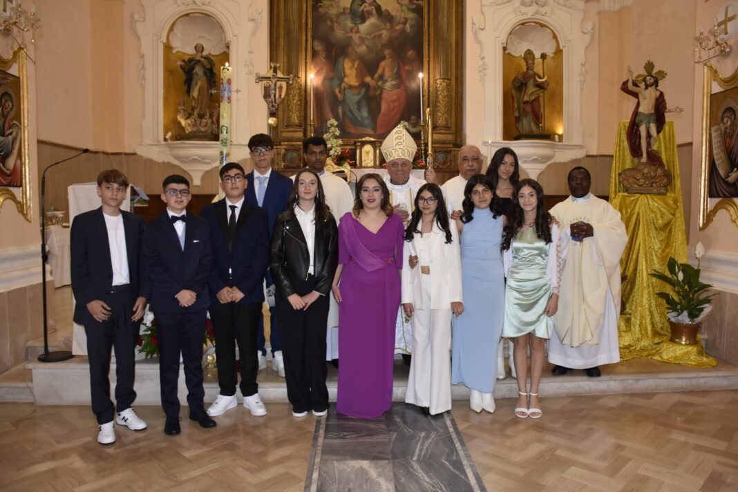 Mons. Vescovo celebra le cresime a Carlantino Mons. Vescovo celebra le cresime a Carlantino