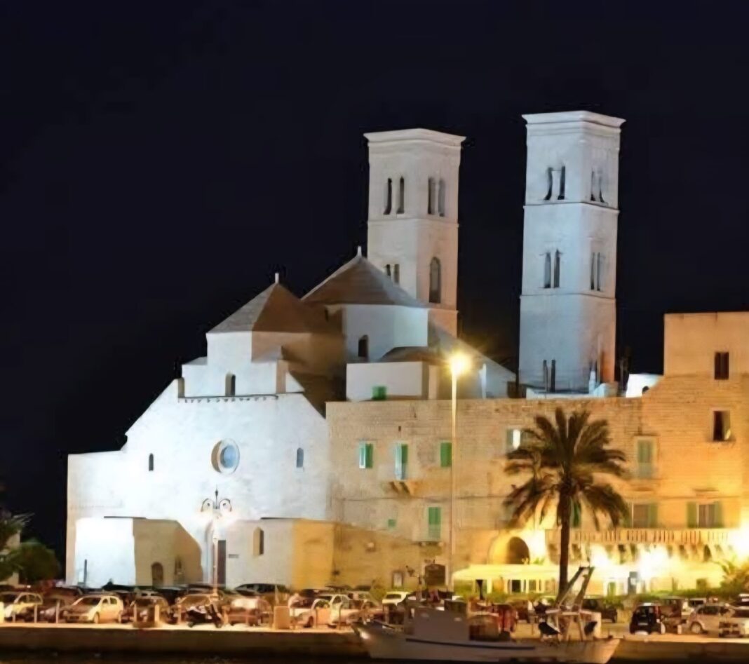 Ieri sera, il suggestivo Duomo Vecchio di San Corrado a Molfetta ha ospitato un 