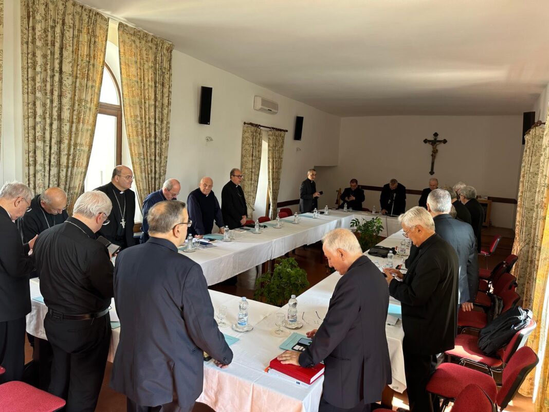 CEP / Assemblea ordinaria dei Vescovi pugliesi tenutasi a Molfetta