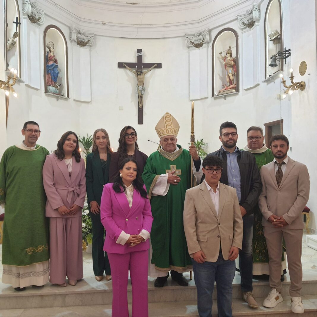 Mons. Vescovo celebra le cresime ad Alberona Mons. Vescovo celebra le cresime ad Alberona