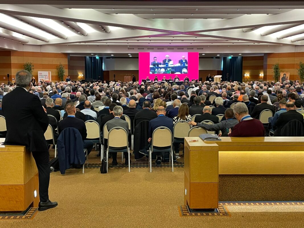 Lievito di pace e di speranza. Il Cammino sinodale delle Lievito di pace e di speranza. Il Cammino sinodale delle Chiese che sono in Italia