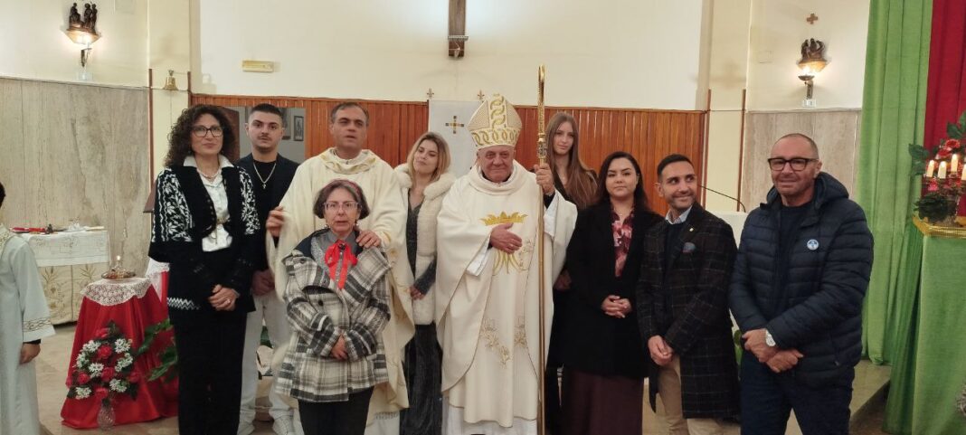 Mons. Vescovo celebre le cresime nella chiesa di S. Giusto Mons. Vescovo celebre le cresime nella chiesa di S. Giusto