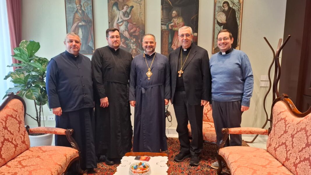 Sua Ecc.za Mons. Hryhoriy Komar ha incontrato il nostro Arcivescovo — Arcidiocesi Bari-Bitonto