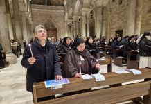 LA GIORNATA DELLA VITA CONSACRATA IN DIOCESI. Una forte presenza nell’ambito educativo e nel servizio reso ai poveri LA GIORNATA DELLA VITA CONSACRATA IN DIOCESI. Una forte presenza nell’ambito educativo e nel servizio reso ai poveri