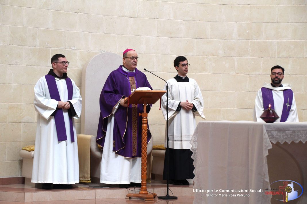 Omelia di Mons. Sabino Iannuzzi durante il ritiro di Quaresima per i giovani “A un passo da Te” – Diocesi di Castellaneta