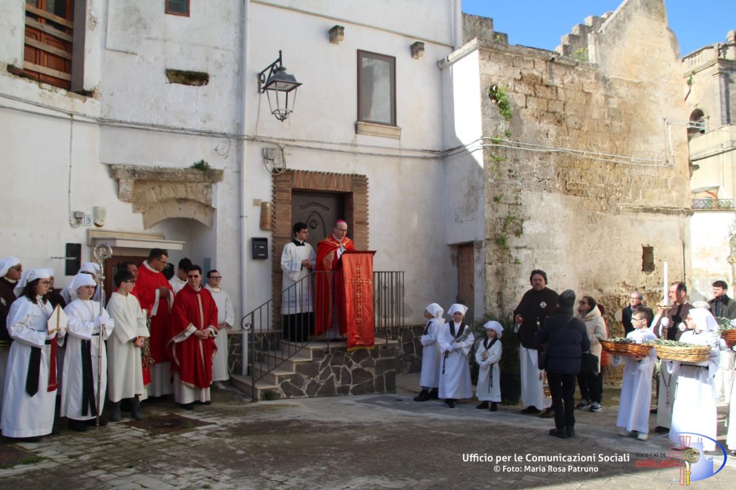 Benedizione delle Palme e Santa Messa presieduta da Mons. Sabino Benedizione delle Palme e Santa Messa presieduta da Mons. Sabino Iannuzzi – Diocesi di Castellaneta
