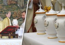 Messa Crismale in comunione – Sito Ufficiale dell’ArciDiocesi di Lecce – il giornale della Arcidiocesi di Lecce Messa Crismale in comunione – Sito Ufficiale dell'ArciDiocesi di Lecce