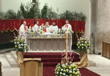 Il Triduo Pasquale con il Vescovo Il Triduo Pasquale con il Vescovo