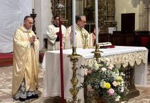 Celebrazione Eucaristica di Pasqua presieduta dall’Arcivescovo Neri Celebrazione Eucaristica di Pasqua presieduta dall'Arcivescovo Neri