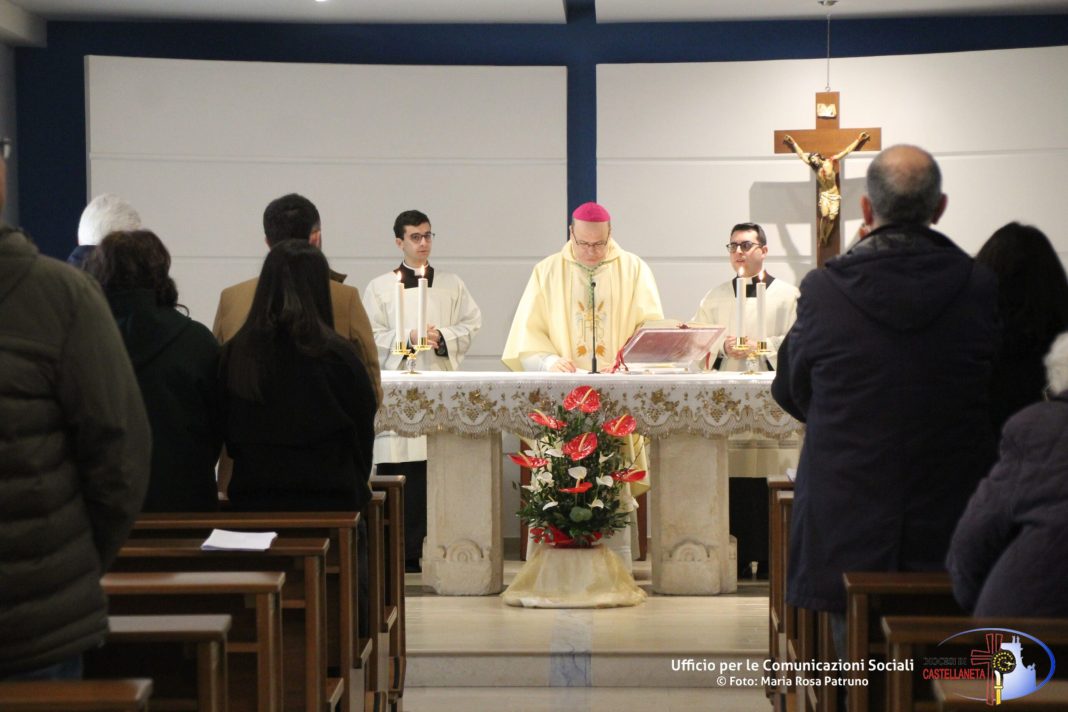 Domenica di Pasqua: Santa Messa presieduta da Mons. Sabino Iannuzzi