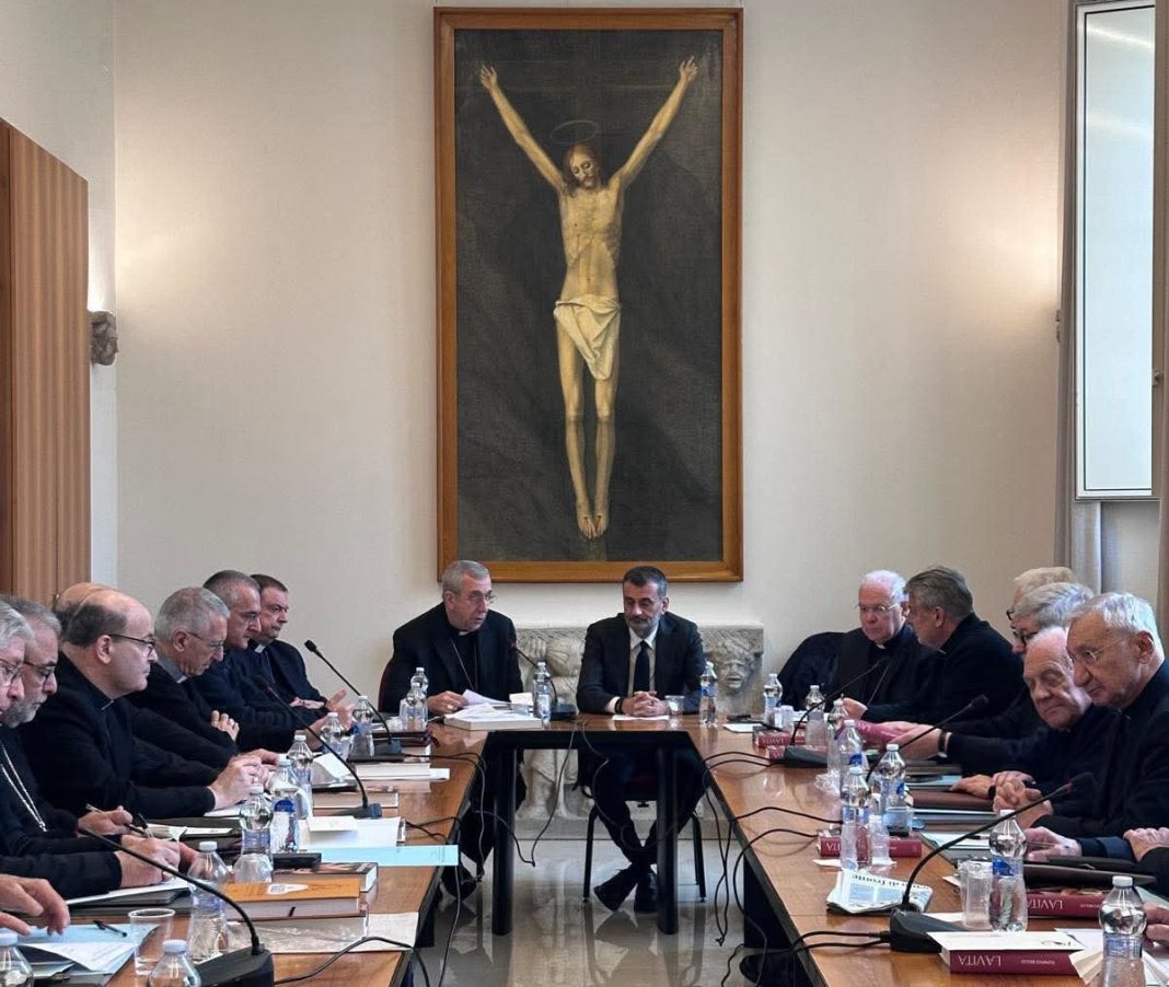 Incontro tra la Conferenza Episcopale Pugliese e il Presidente della Incontro tra la Conferenza Episcopale Pugliese e il Presidente della Regione Puglia, On. Antonio Decaro