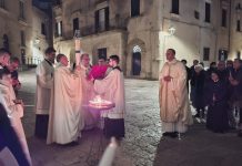 La Veglia pasquale in Cattedrale La Veglia pasquale in Cattedrale