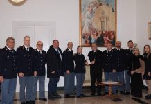 L’olio proveniente dal Giardino della memoria di Capaci in dono all’Arcivescovo L'olio proveniente dal Giardino della memoria di Capaci in dono all'Arcivescovo