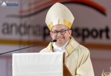 Mons. Domenico Basile: vescovo nel solco della speranza che non delude. Mons. Domenico Basile: vescovo nel solco della speranza che non delude.