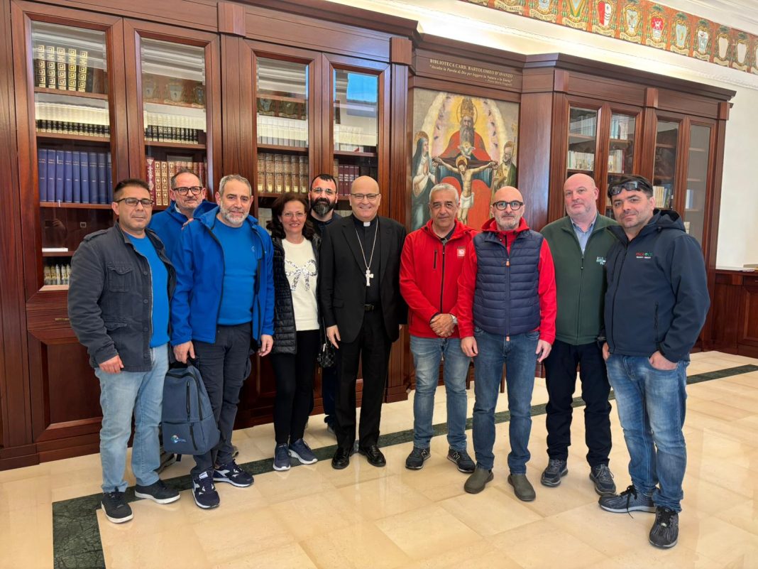 il Vescovo Iannuzzi incontra le Rappresentanze Sindacali Unite (RSU) e annuncia visita allo stabilimento di Laterza – Diocesi di Castellaneta