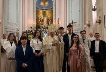 Mons. Vescovo celebra le cresime alla Mediatrice Mons. Vescovo celebra le cresime alla Mediatrice