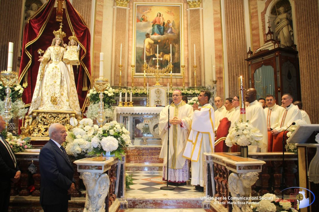 Omelia di Mons. Sabino Iannuzzi durante la Santa Messa per Omelia di Mons. Sabino Iannuzzi durante la Santa Messa per la Festa Patronale di Maria SS. Mater Domini a Laterza – Diocesi di Castellaneta